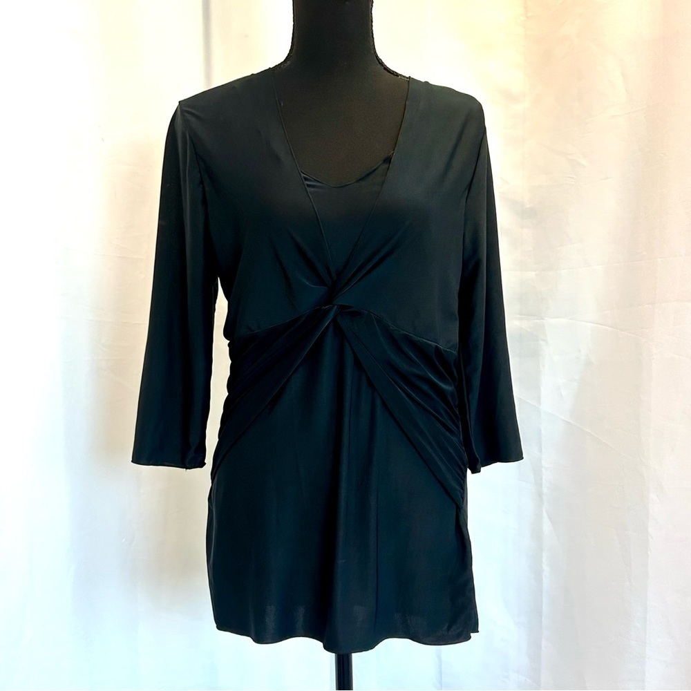 BCBGMAXAZRIA black crisscross 3/4 sleeve top blouse stretchy Sz M - Picture 10 of 10